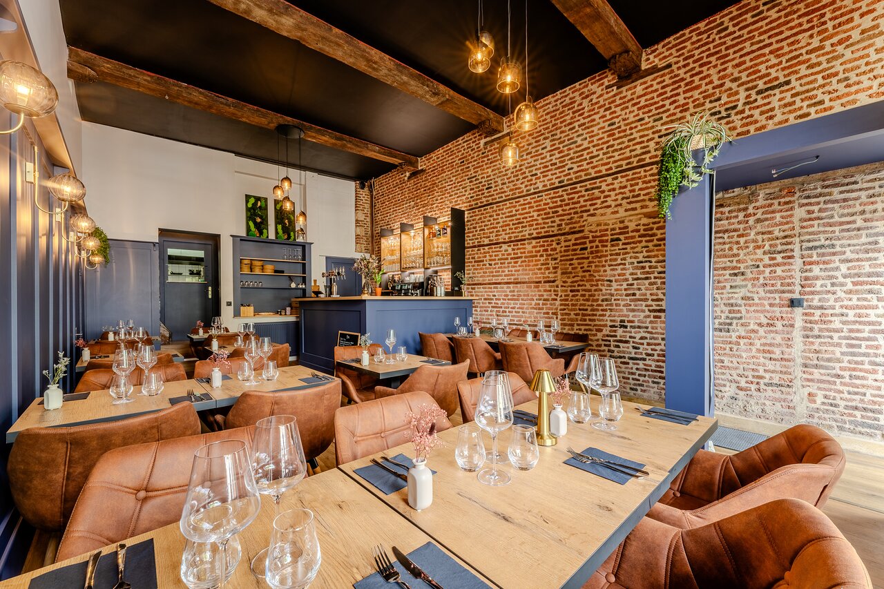 Sister Tavern Lille - bar chic et tamisé du Vieux-Lille fréquenté par une clientèle mature