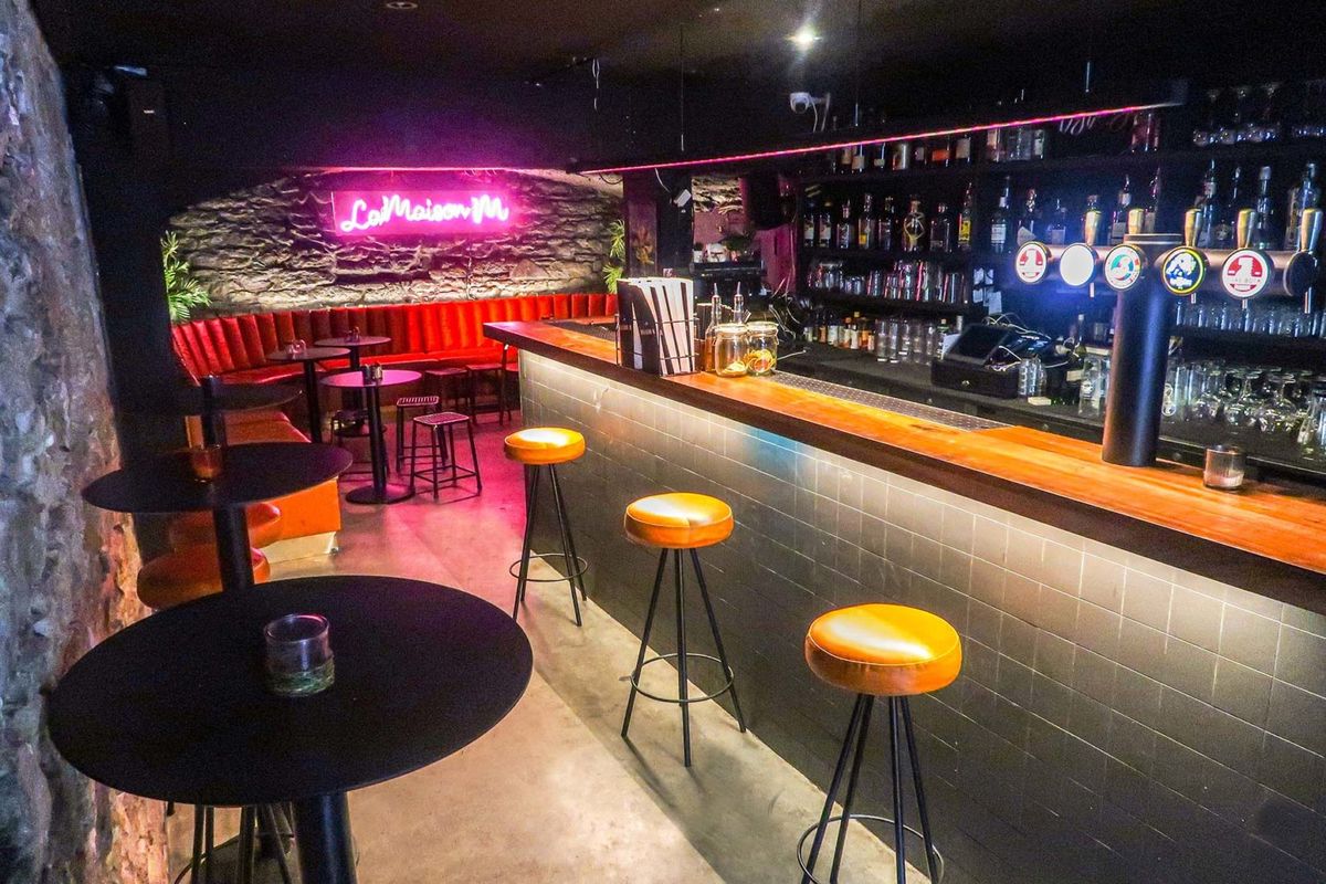 Maison M Lyon - bar élégant ambiance feutrée fréquenté par femmes mûres