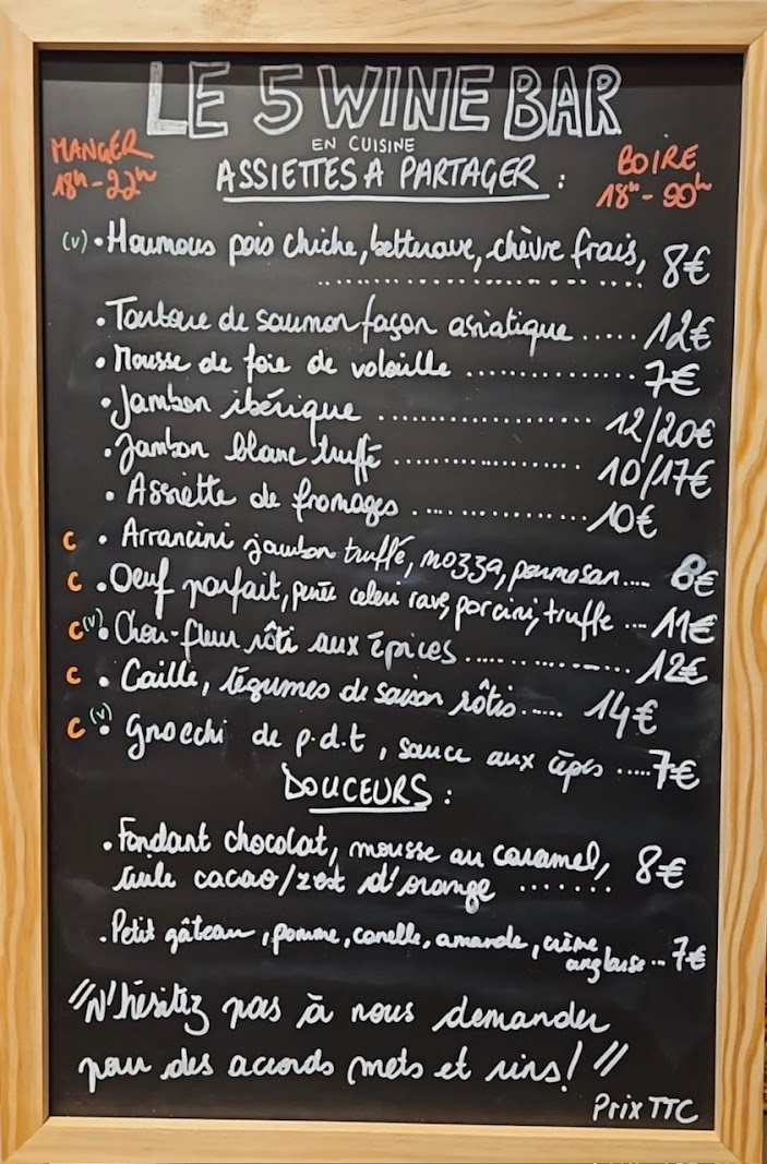 Ardoise des assiettes à partager du N°5 Wine Bar, rue de la Bourse à Toulouse